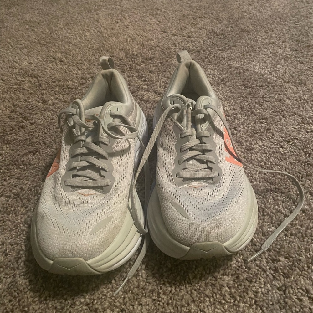 Hokas - Picture 2 of 7